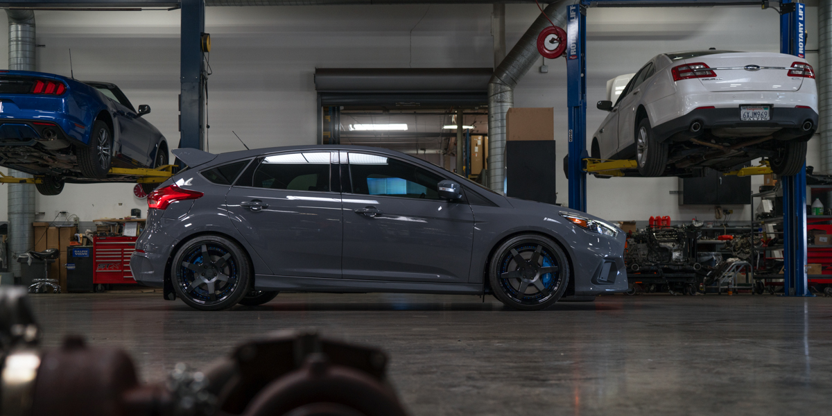 Ford Focus Rotiform Six Wheels