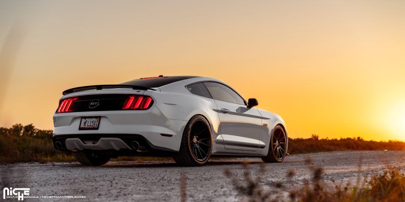 Ford Mustang 20x9 Niche Vicenza M152 Wheels