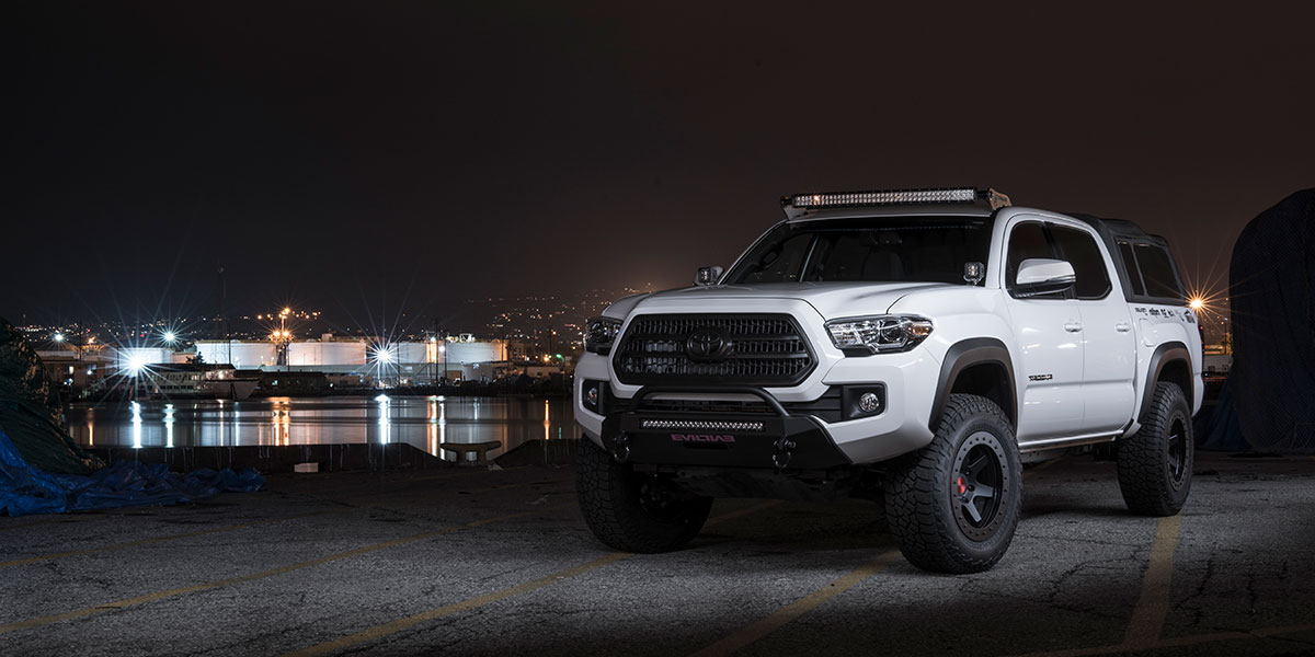 Toyota Tacoma w/ 18x9.5 Rotiform SIX-OR Wheels