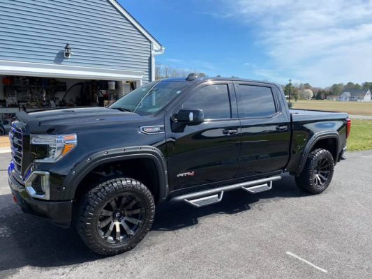 GMC AT4 w/ 20×9 Fuel Diesel Wheels and 33×12.50R20 Tires