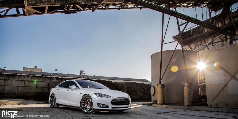 Tesla Model S 22x9 Niche Esses Wheels