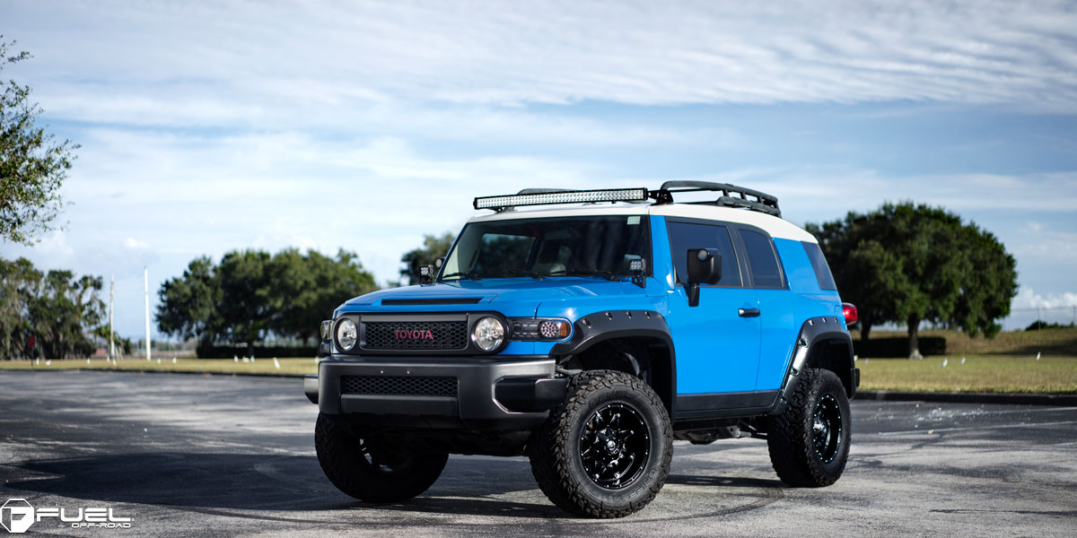 Toyota FJ Cruiser w/ 17x9 Fuel Hostage D531 Wheels