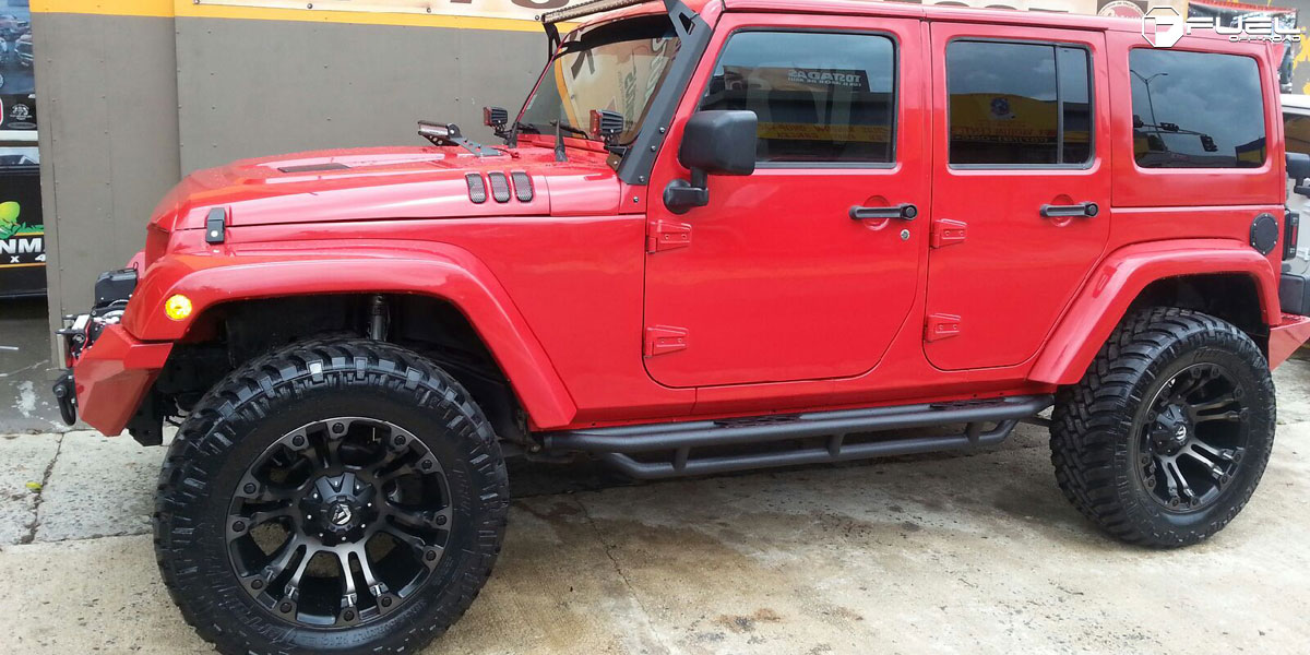 Jeep Wrangler w/ 20x10 Fuel Vapor D569 Wheels